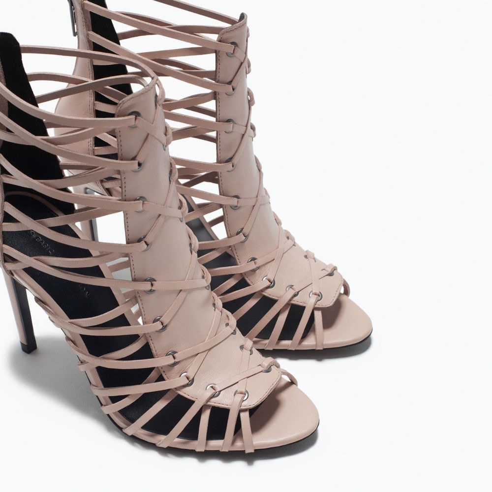 ZARA CREAM HEELS  - 39